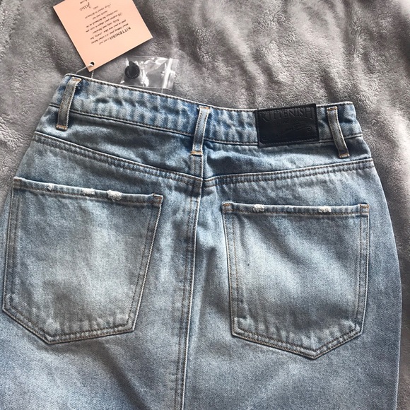 Kittenish Jean Skirt - Picture 3 of 3